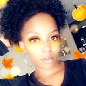 Meet your Posher, Kayla